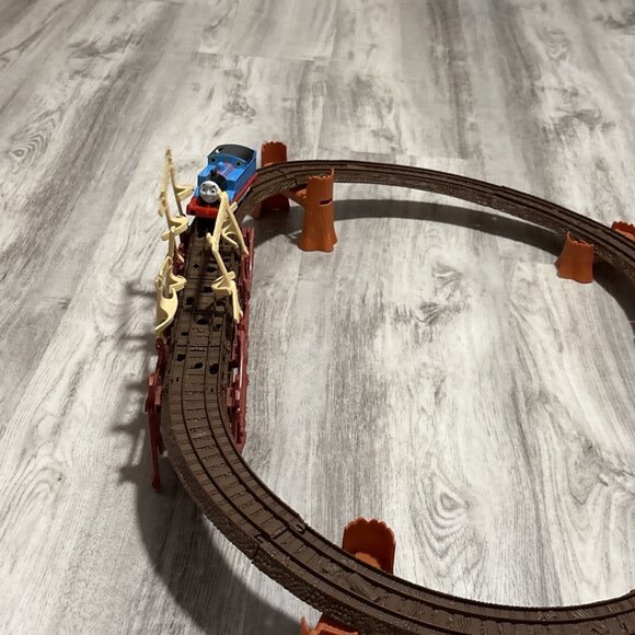 Thomas & Friends Track Master Shake Shake Bridge with Motorized Train Complete - Picture 12 of 14